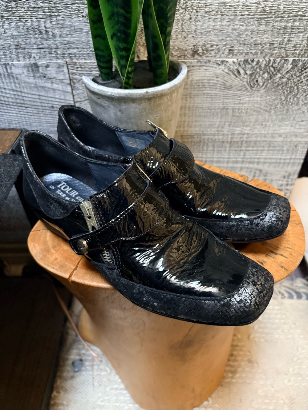 Un Tour en Ville/UTV | Patent Leather Slip-On Comfort Shoes - Women's EU 40